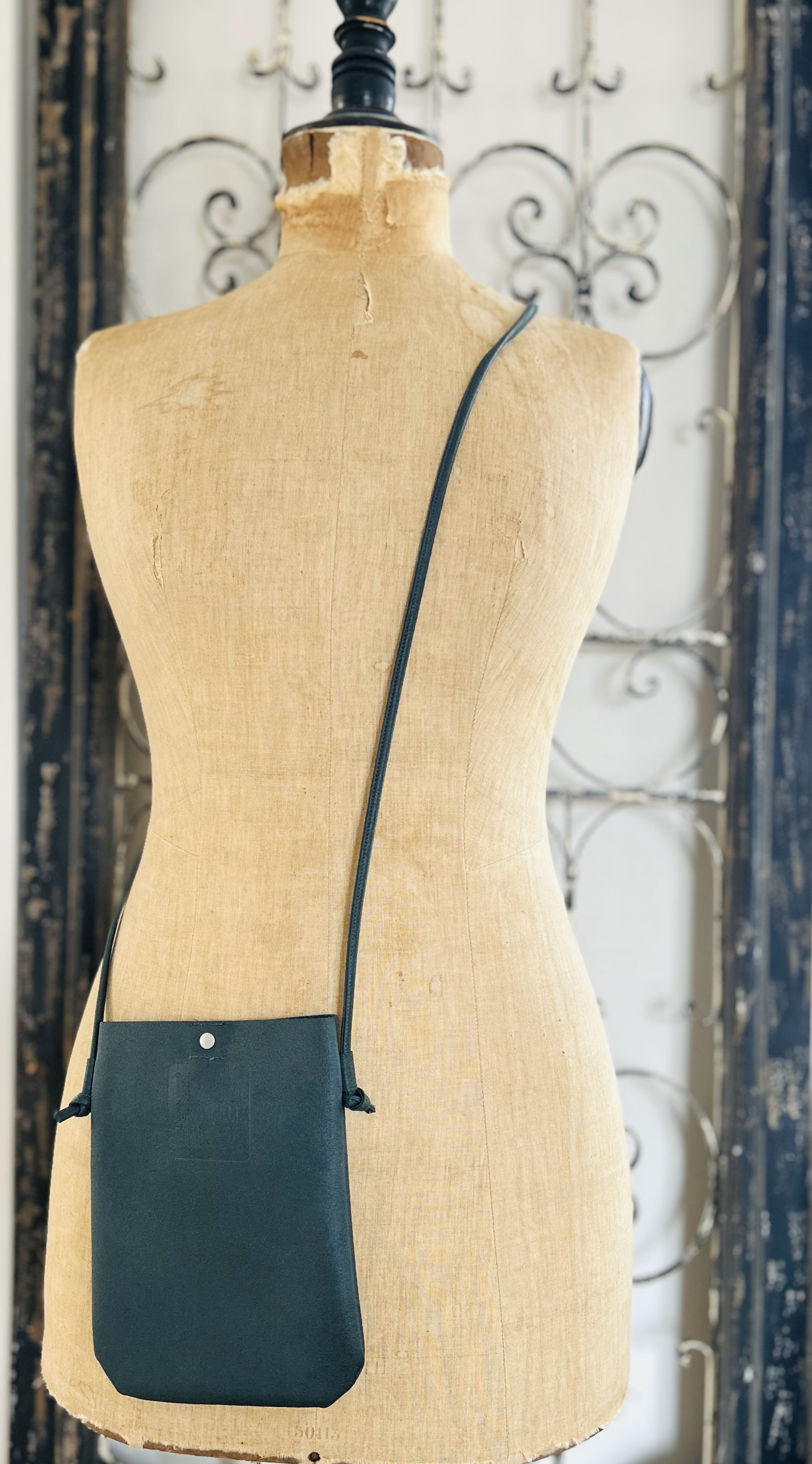 arch サコッシュ　SGサイズ