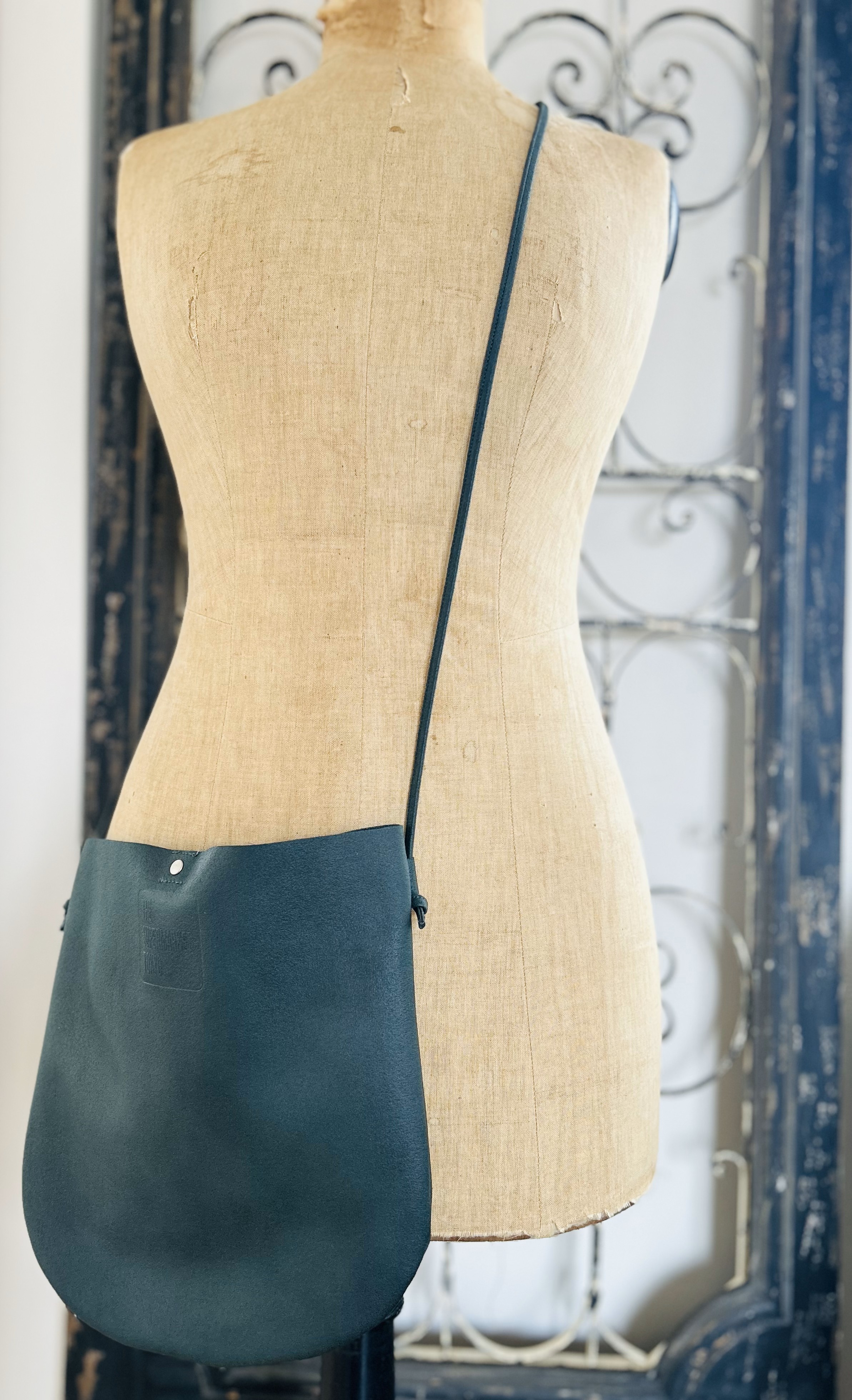 arch サコッシュ　MGサイズ