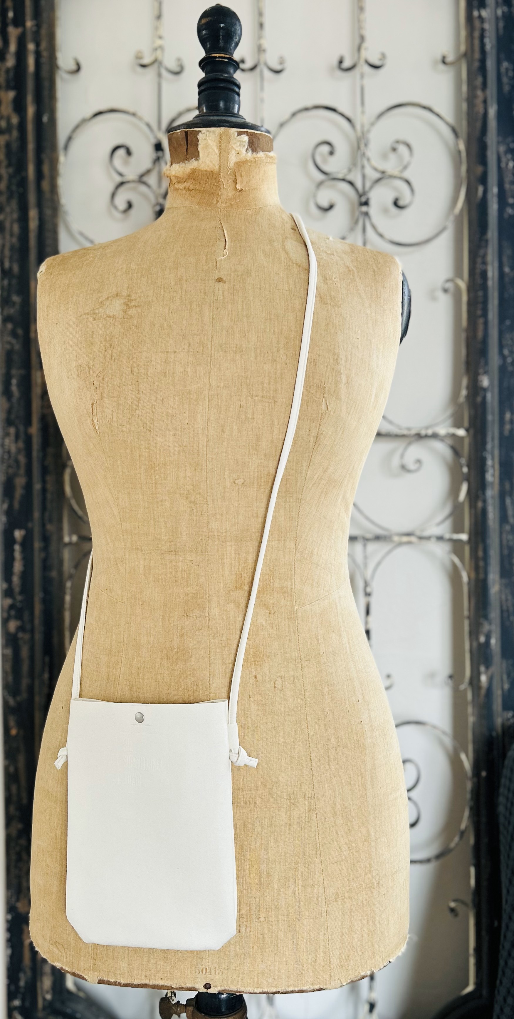 arch サコッシュ　SGサイズ